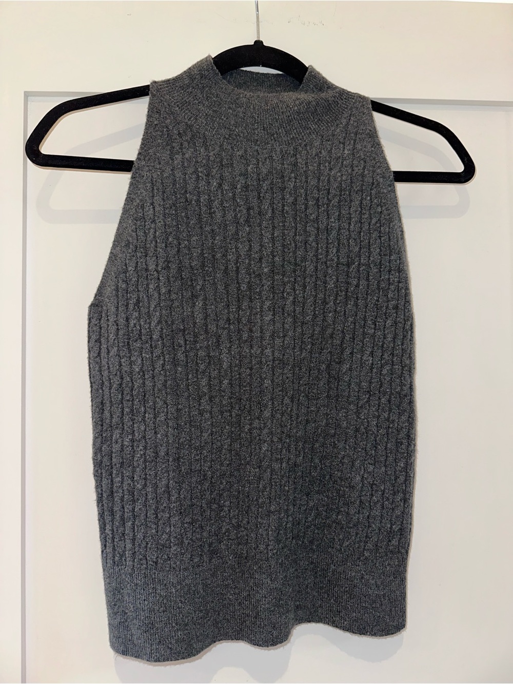 a new day Gray Ribbed Mock Neck Sleeveless cable knit tank